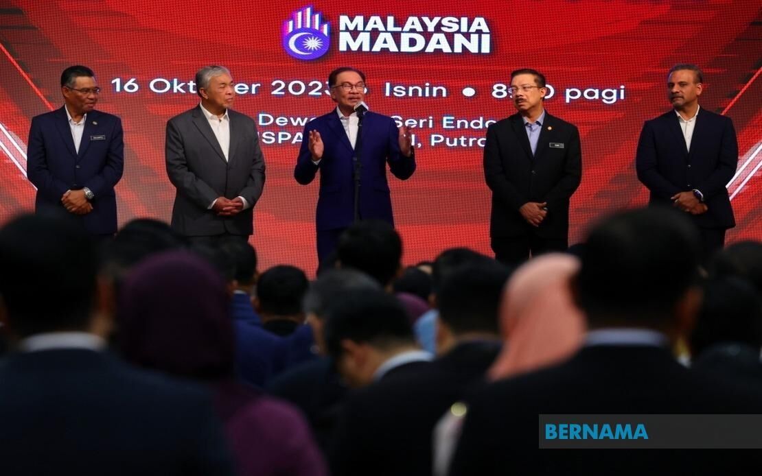 دولت مالزی صرفه جویی برق در ادارات را الزامی کرد