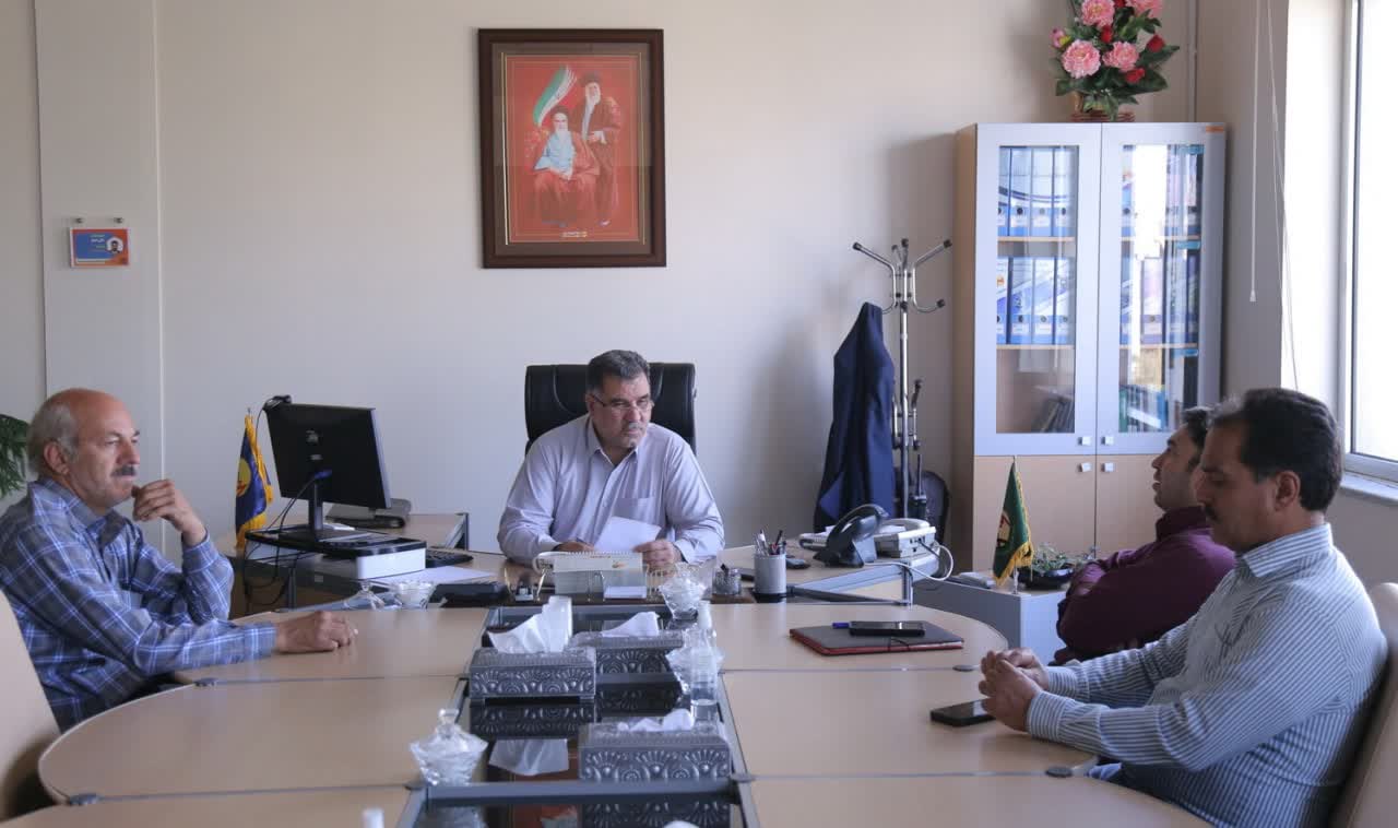 شهروندان یزدی با مدیرعامل شرکت توزیع نیروی برق استان یزد دیدار کردند.