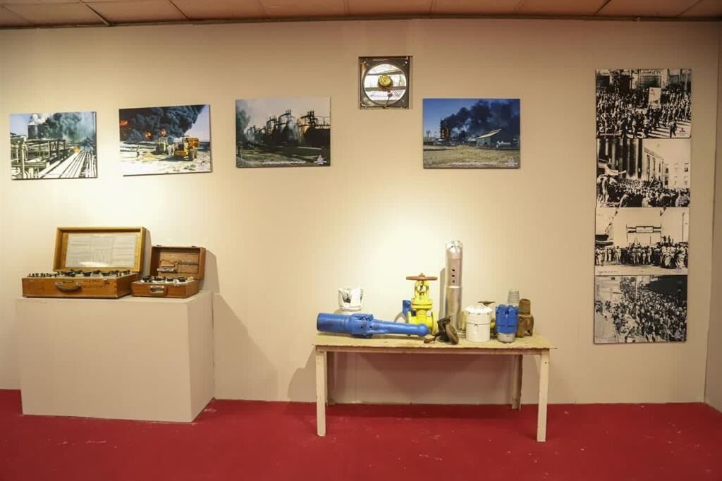 غرفه موزه نفت برای نخستین بار در نمایشگاه نفت اهواز برپا شد 2 غرفه موزه نفت برای نخستین بار در نمایشگاه نفت اهواز برپا شد