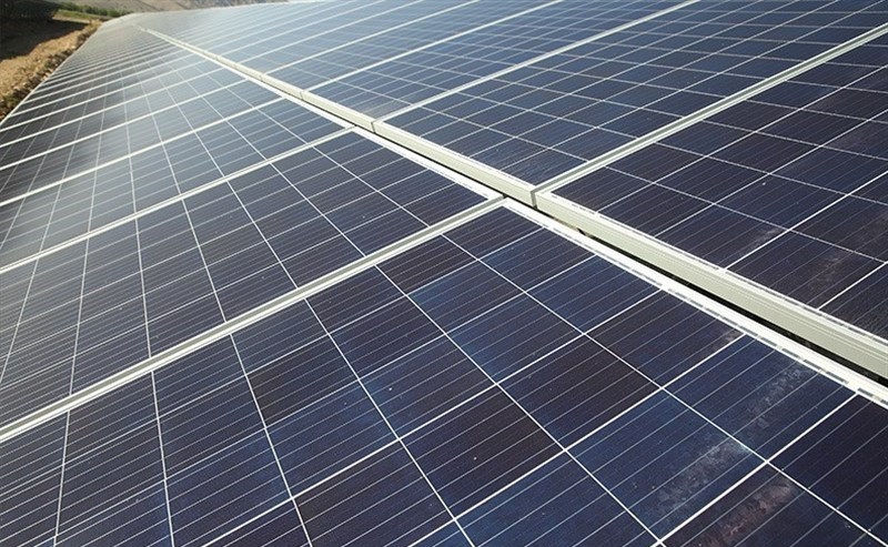 عکسی از نیروگاه خورشیدی