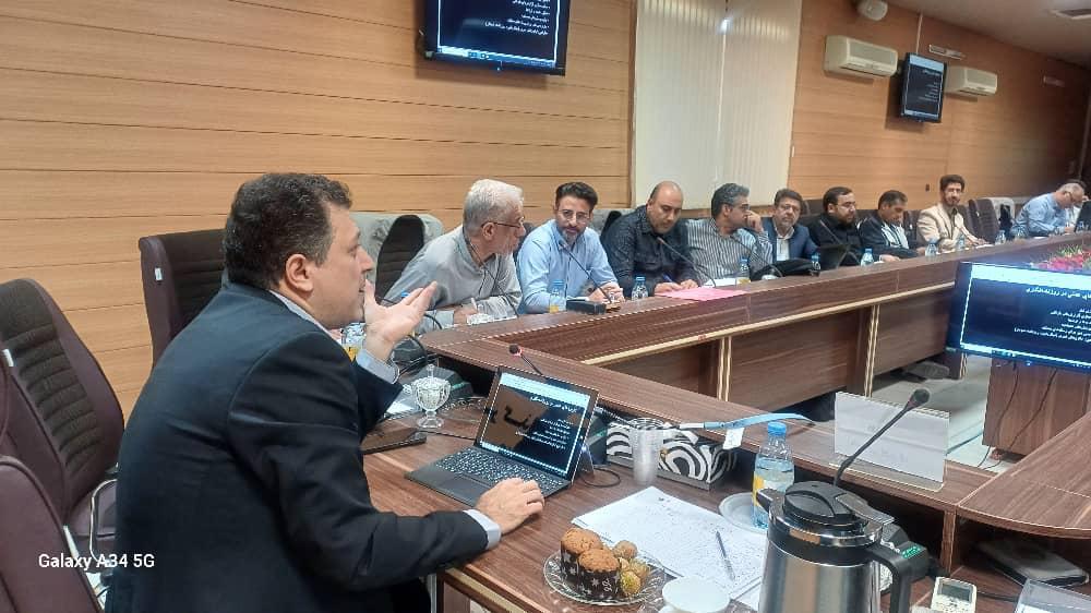 حکمرانی در قلمرو «اقتصاد توجه»؛ بازخوانی مدلهای کسبوکار در فضاسازی رسانهای 2 حکمرانی در قلمرو «اقتصاد توجه»؛ بازخوانی مدلهای کسبوکار در فضاسازی رسانهای