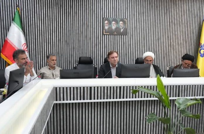 استاندار بوشهر:تلاش کارکنان پالایشگاه‌های آسیب‌دیده، تولید گاز را تداوم بخشید